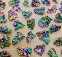 Cluster || Bismuth Crystal