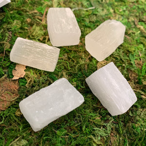 Raw Crystals || Selenite || 1" Cubes